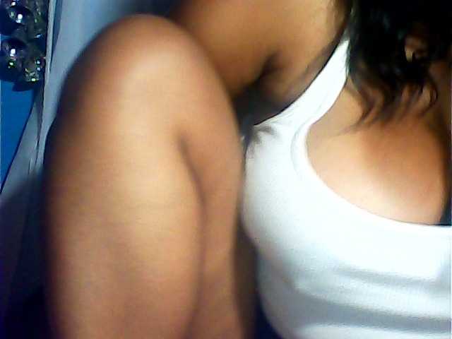 MIRANDAW's BongaCams show and profile