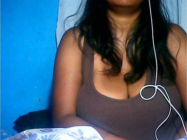 MIRANDAW's BongaCams show and profile