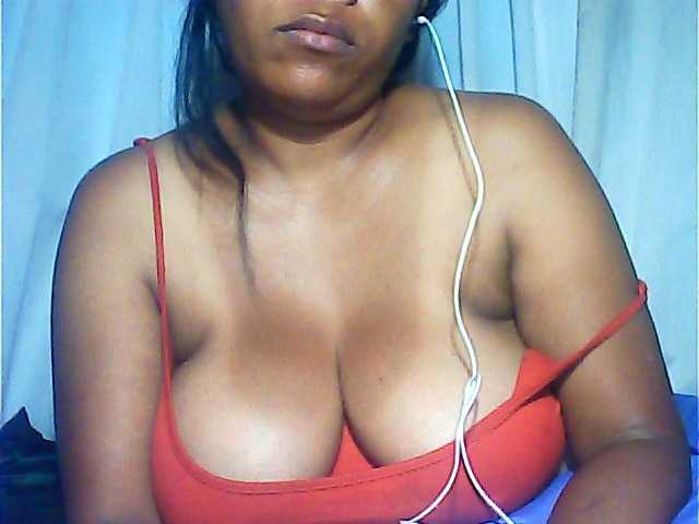 MIRANDAW's BongaCams show and profile