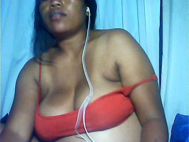 MIRANDAW's BongaCams show and profile