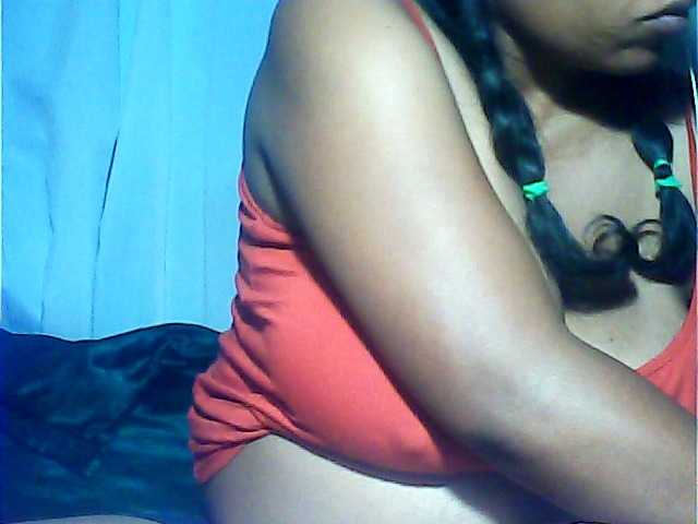 MIRANDAW's BongaCams show and profile