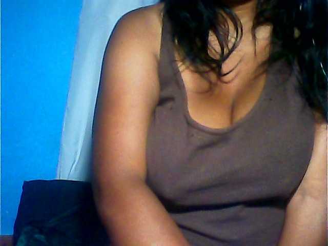 MIRANDAW's BongaCams show and profile