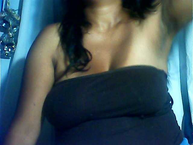 MIRANDAW's BongaCams show and profile