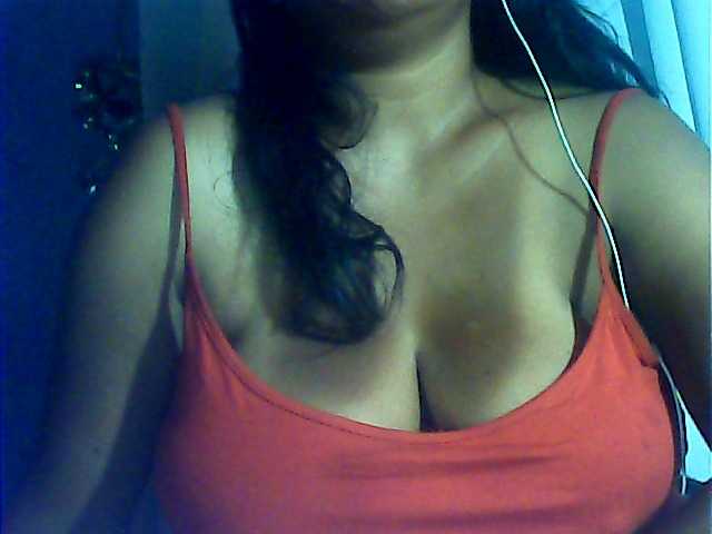 MIRANDAW's BongaCams show and profile