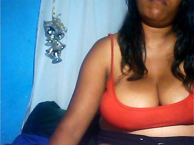 MIRANDAW's BongaCams show and profile