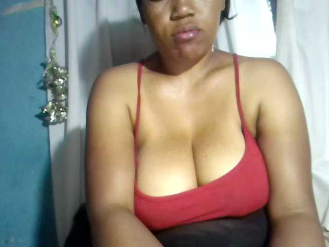 MIRANDAW's BongaCams show and profile