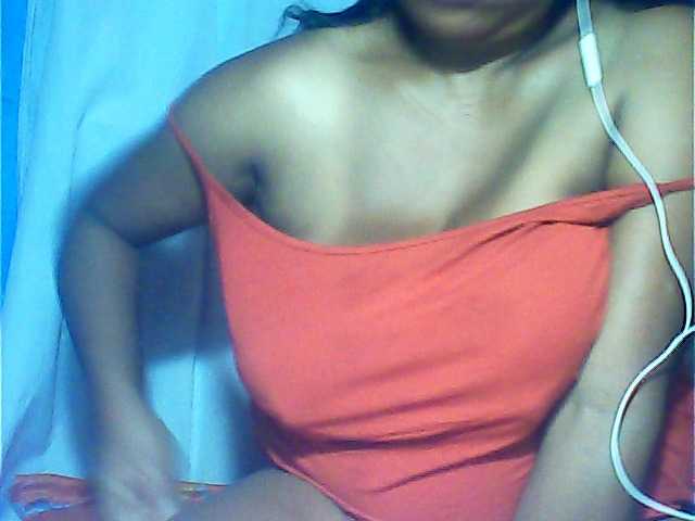 MIRANDAW's BongaCams show and profile