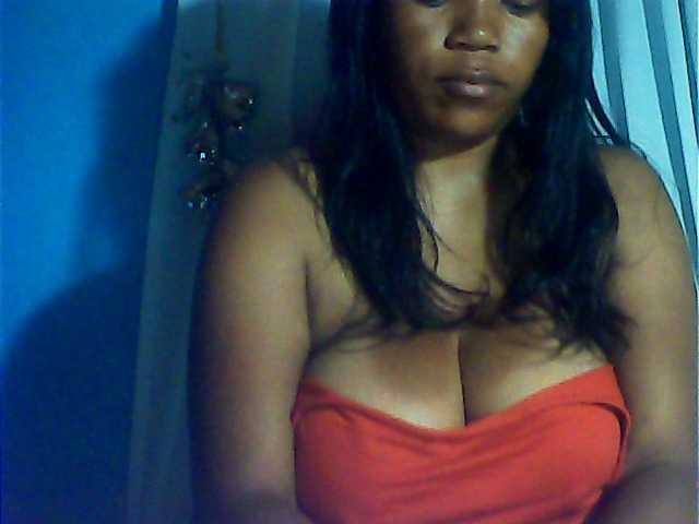 MIRANDAW's BongaCams show and profile