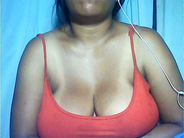 MIRANDAW's BongaCams show and profile