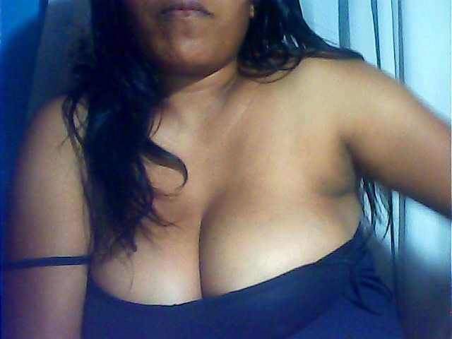 MIRANDAW's BongaCams show and profile