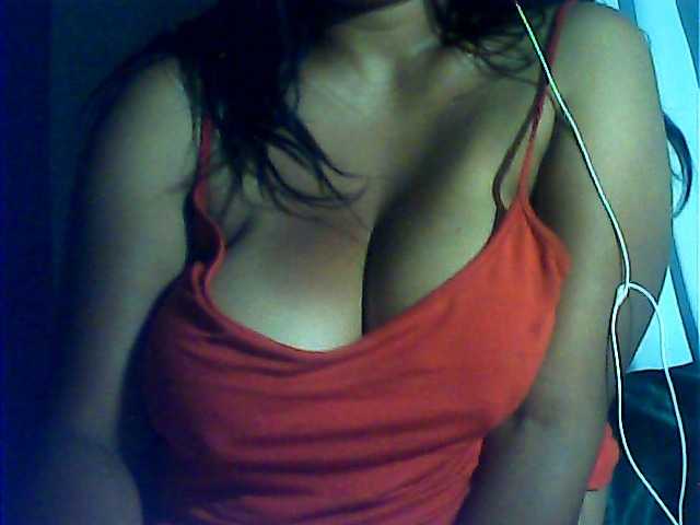 MIRANDAW's BongaCams show and profile