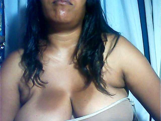 MIRANDAW's BongaCams show and profile