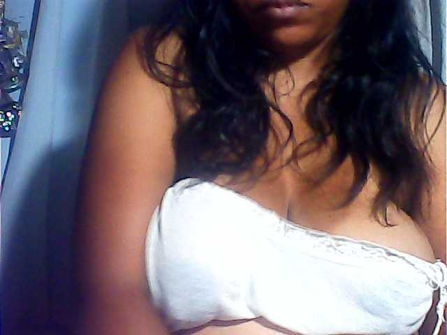 MIRANDAW's BongaCams show and profile