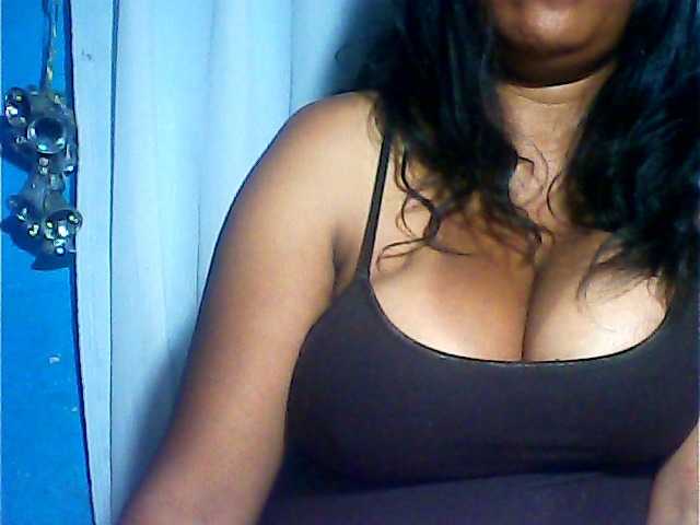 MIRANDAW's BongaCams show and profile