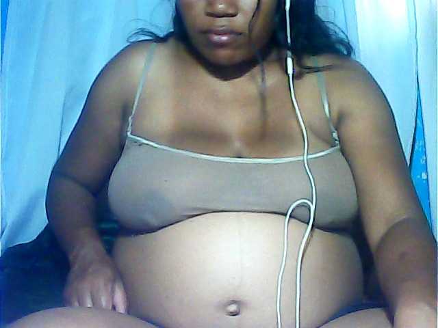 MIRANDAW's BongaCams show and profile