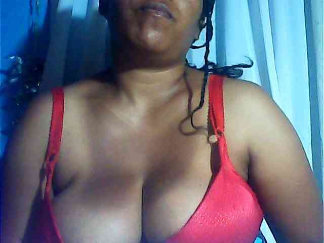 MIRANDAW Live Webcam on BongaCams