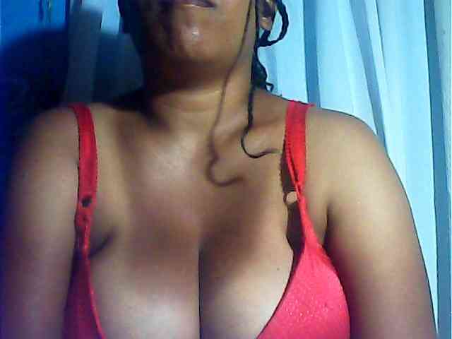 MIRANDAW Live Webcam on BongaCams