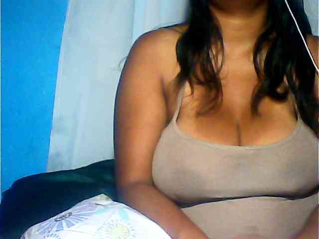 MIRANDAW Live Webcam on BongaCams