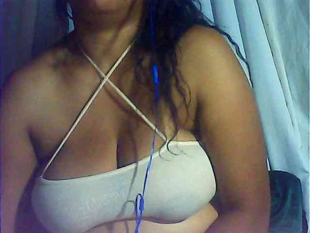 MIRANDAW Live Webcam on BongaCams