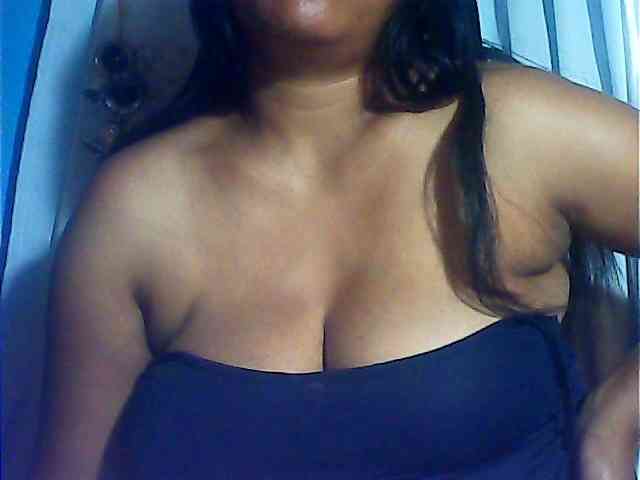 MIRANDAW Live Webcam on BongaCams