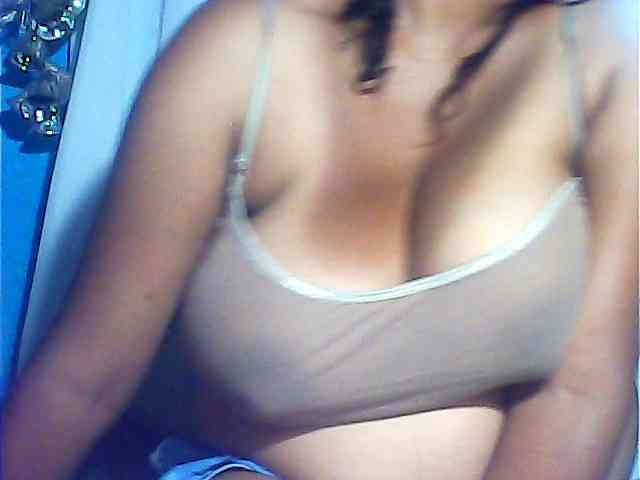 MIRANDAW Live Webcam on BongaCams