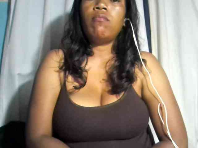 MIRANDAW Live Webcam on BongaCams