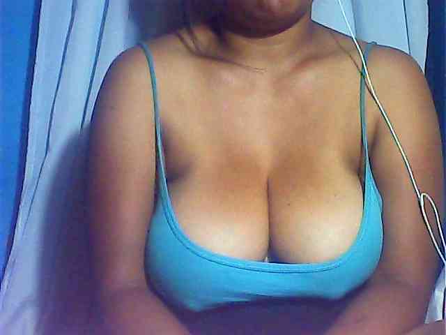 MIRANDAW Live Webcam on BongaCams