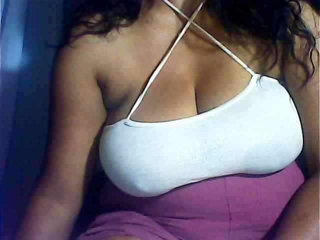MIRANDAW Live Webcam on BongaCams