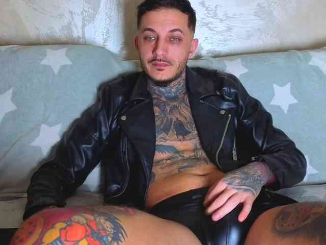 AndreiGLHF Live Webcam on BongaCams