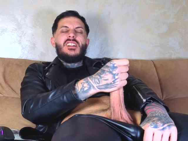 AndreiGLHF Live Webcam on BongaCams