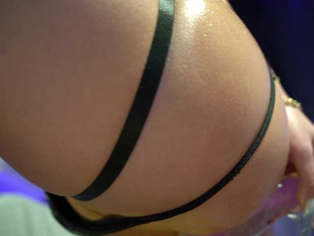 mandypeas's BongaCams show and profile