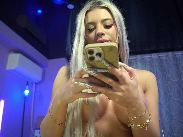 mandypeas's BongaCams show and profile