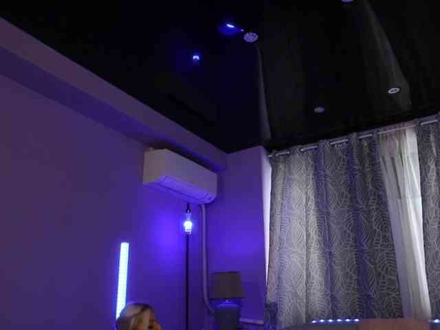 MandyPeas webcam