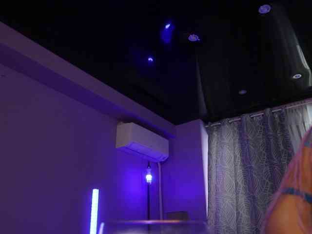 MandyPeas webcam