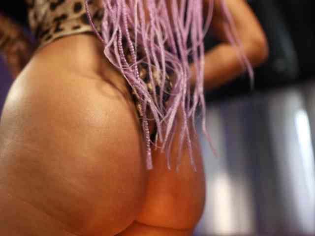 MandyPeas webcam