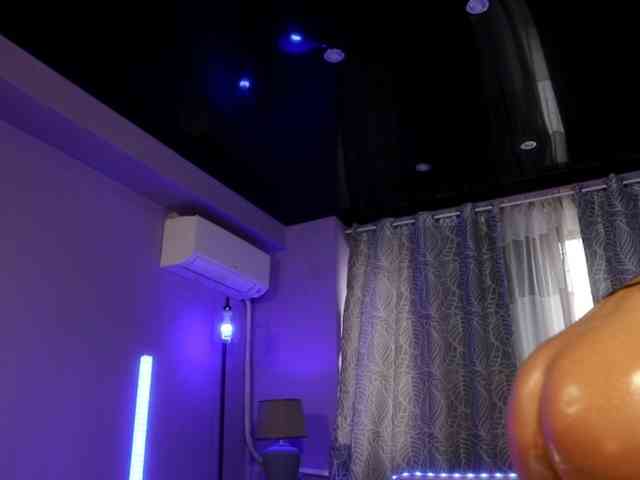 MandyPeas webcam