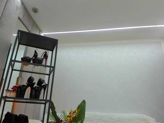 BritneyCharm's BongaCams show and profile