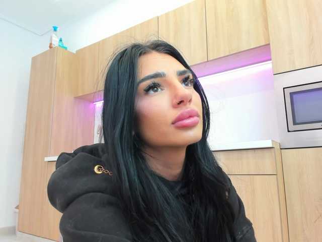 BritneyCharm's BongaCams show and profile