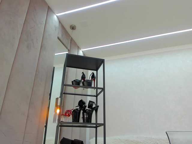 BritneyCharm's BongaCams show and profile