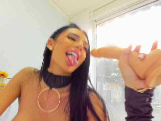 BritneyCharm BritneyCharm