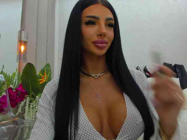 BritneyCharm BritneyCharm