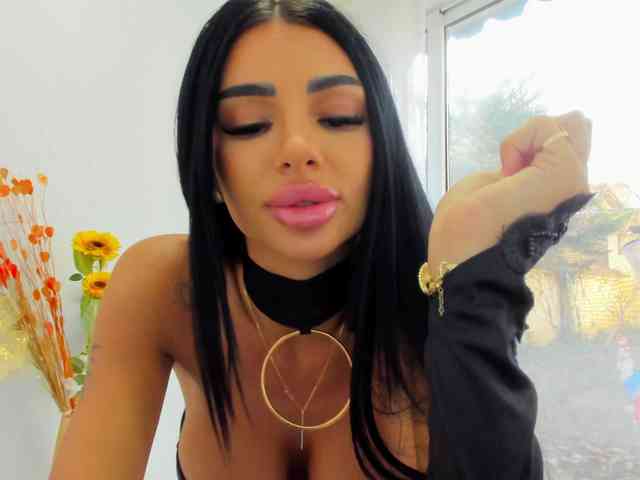 BritneyCharm BritneyCharm