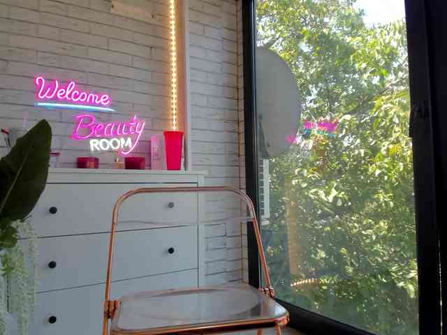 BritneyCharm webcam