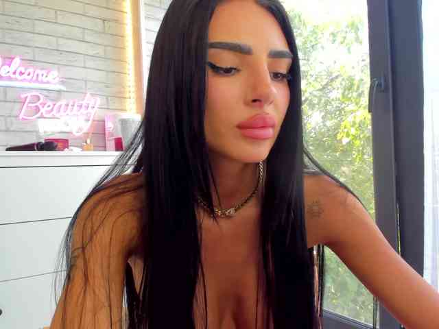 BritneyCharm Live Webcam on BongaCams