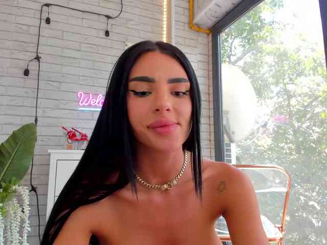 live chatroom BritneyCharm