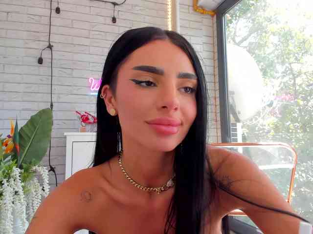 BritneyCharm webcam