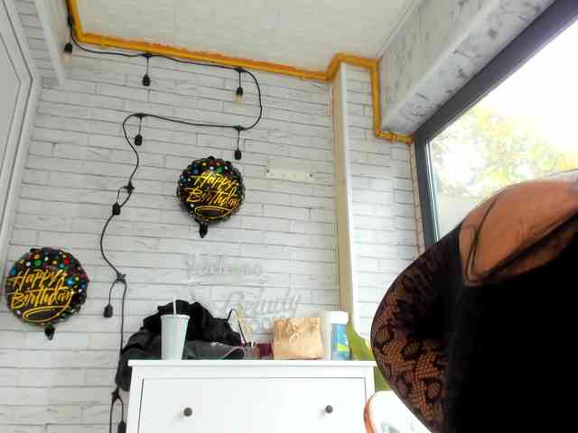 BritneyCharm webcam