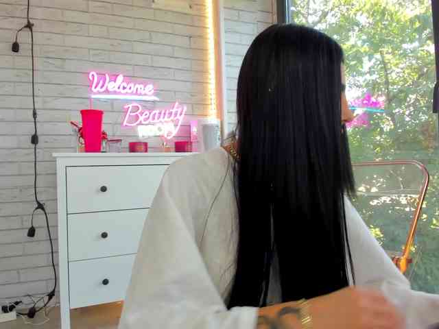 BritneyCharm webcam