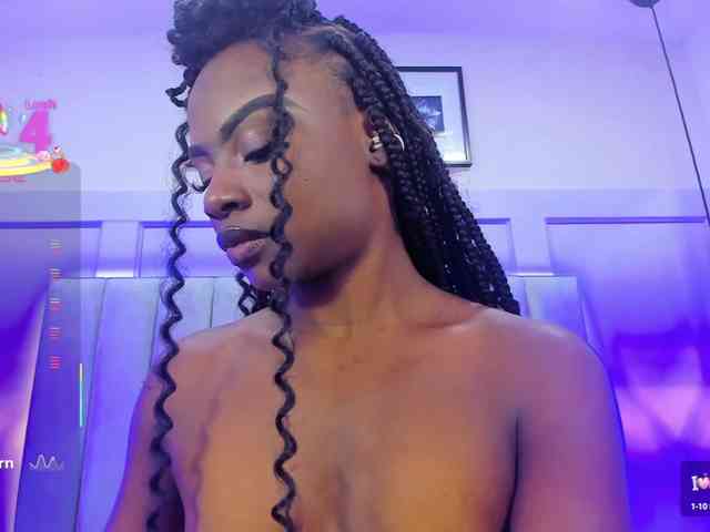 LinsyAdams webcam