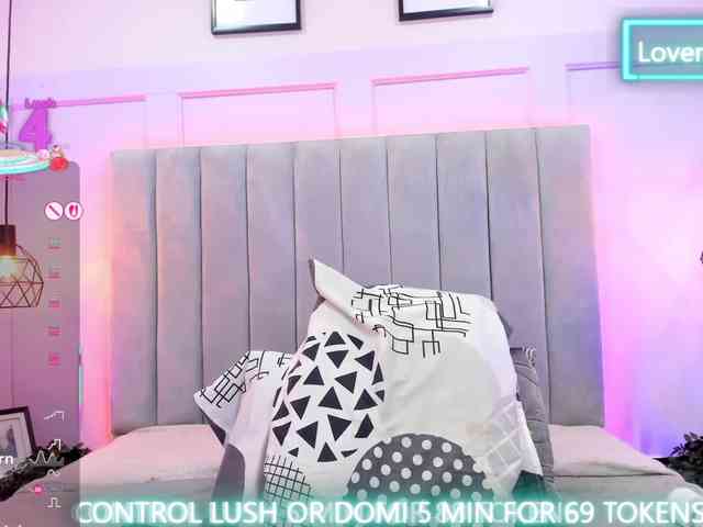 LinsyAdams webcam